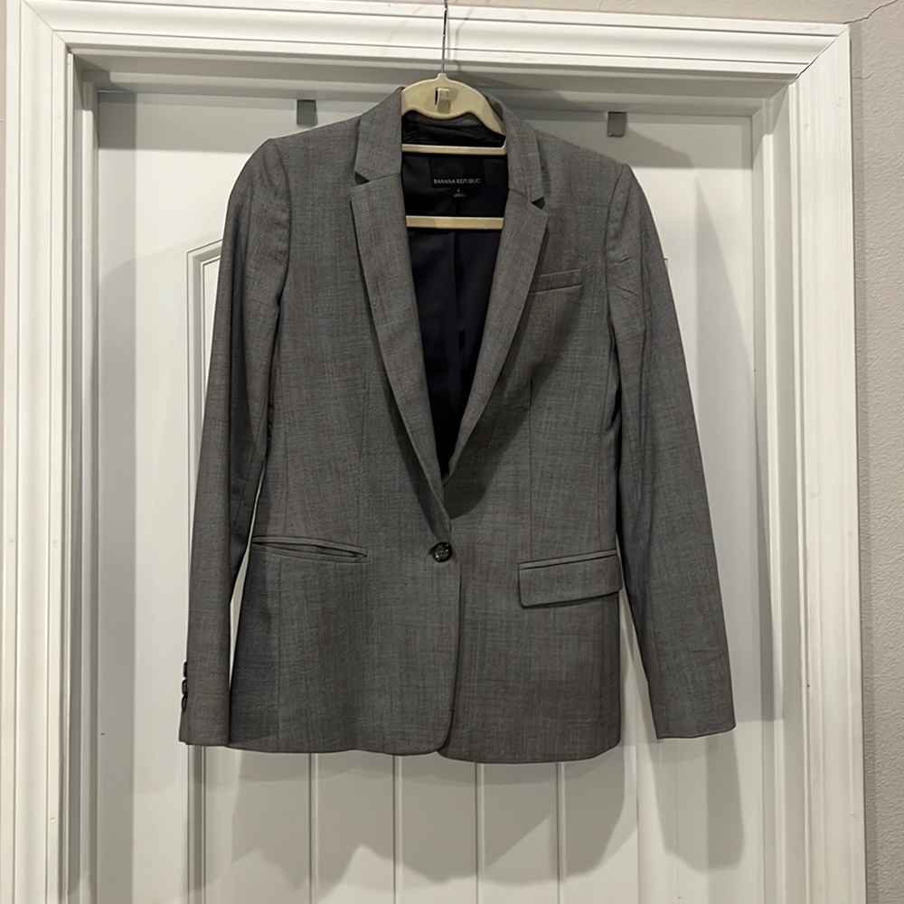Banana Republic Gray Oversized Blazer; size 2
